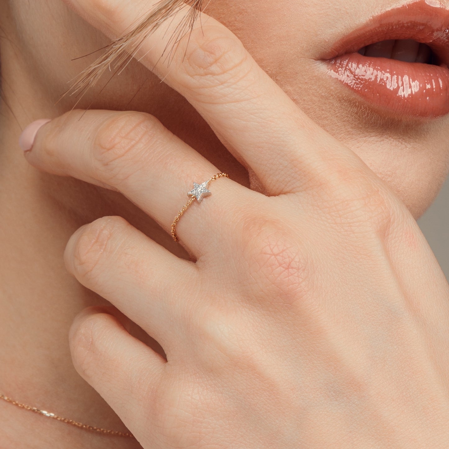 18K Gold Etoile Diamond Chain Ring