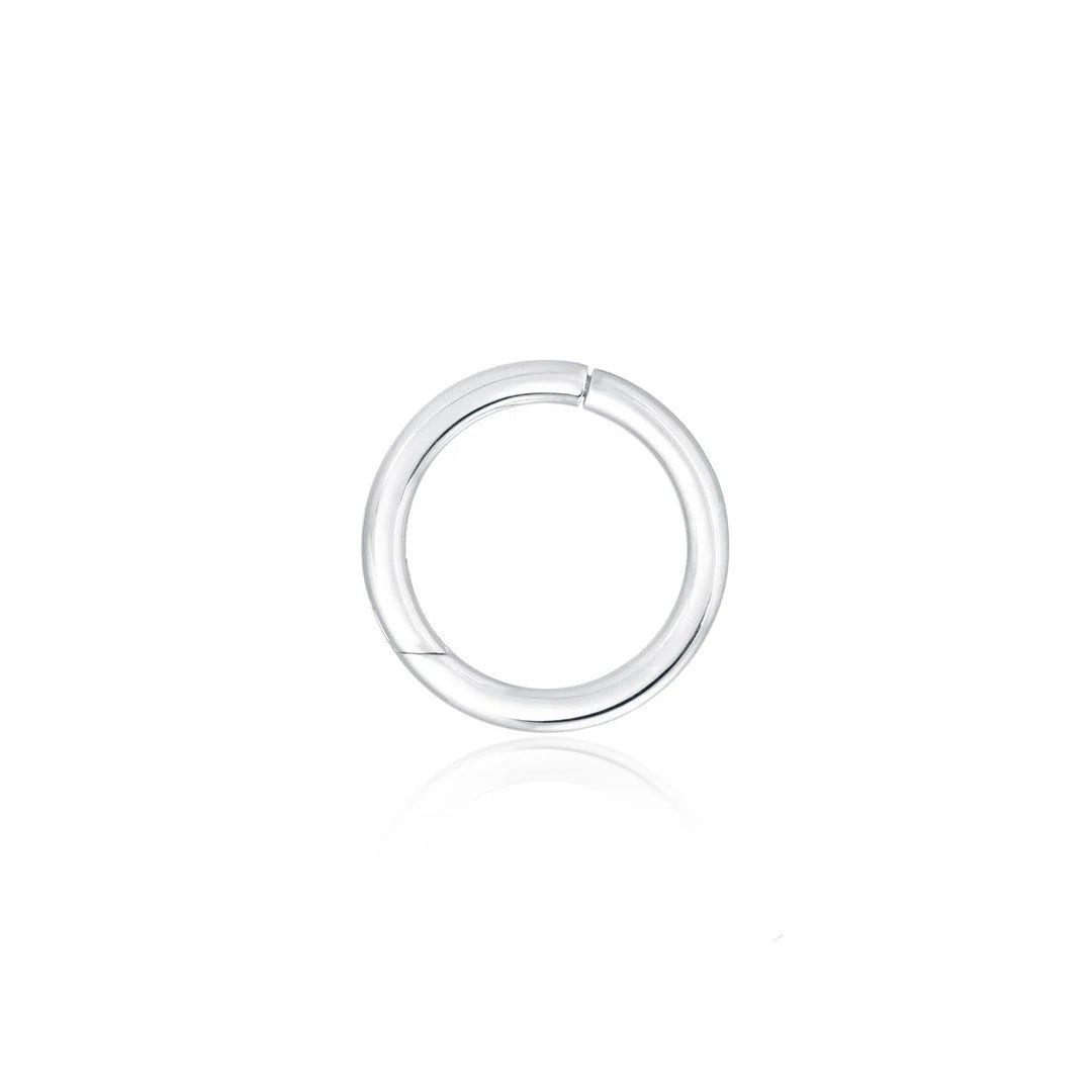 Amalia Round Charm Holder