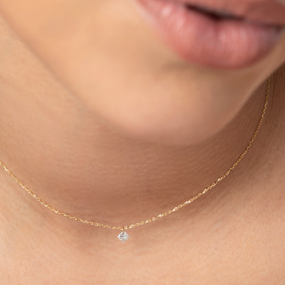 18K Gold Princess Cut Floating Diamond Necklace